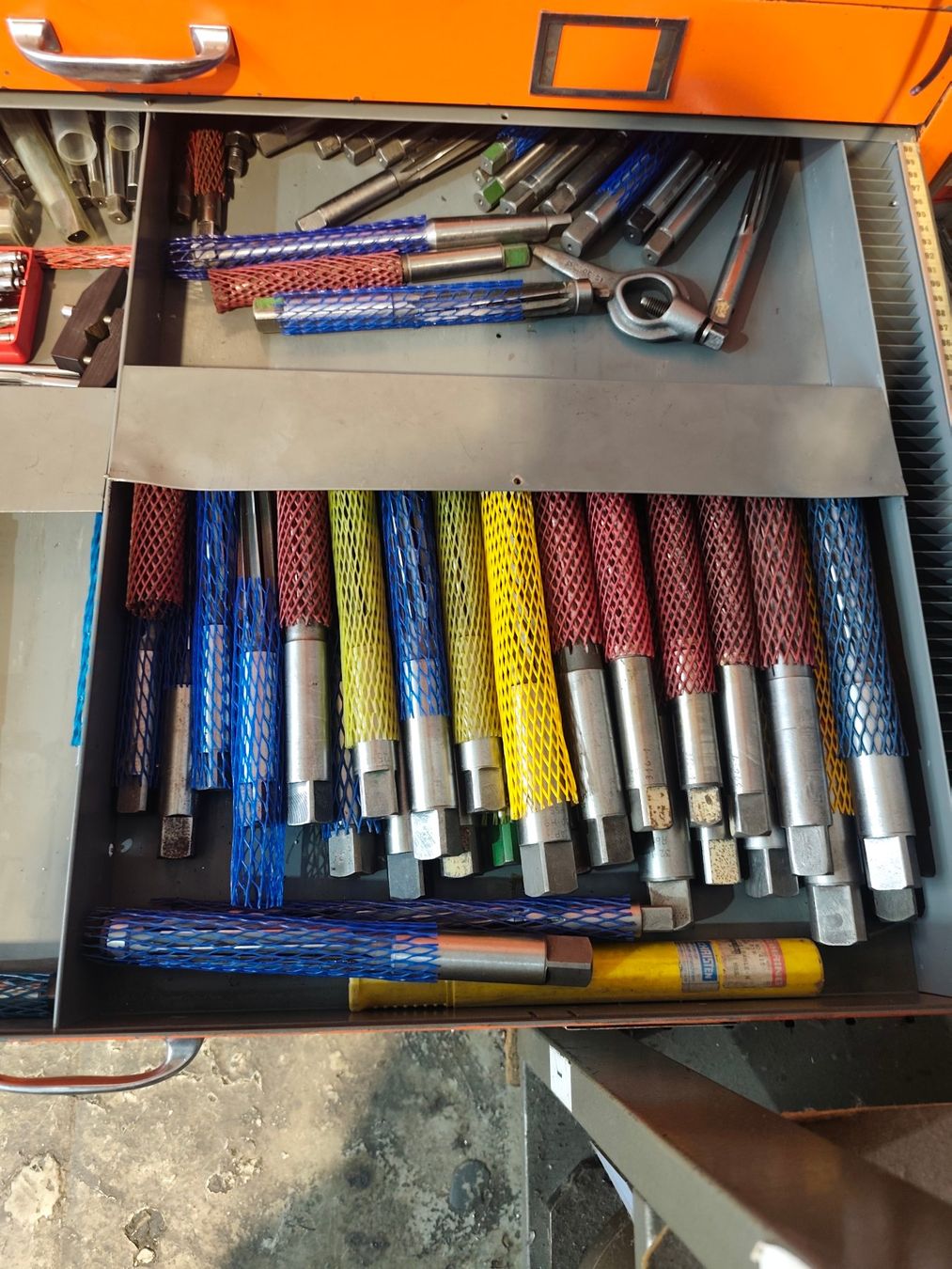 Tous les outils: Reibahlen verstellbar HSS – D'occasion à Arbon par millpoint 2