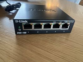 Switch D-Link DGS-105  5 ports Gigabit Ethernet  avec alim