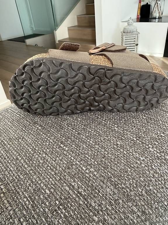 Scarpe per ragazzi: Birkenstock pour garçons en taille 27 – Usato da Bussigny venduto da nan_nw9d 1