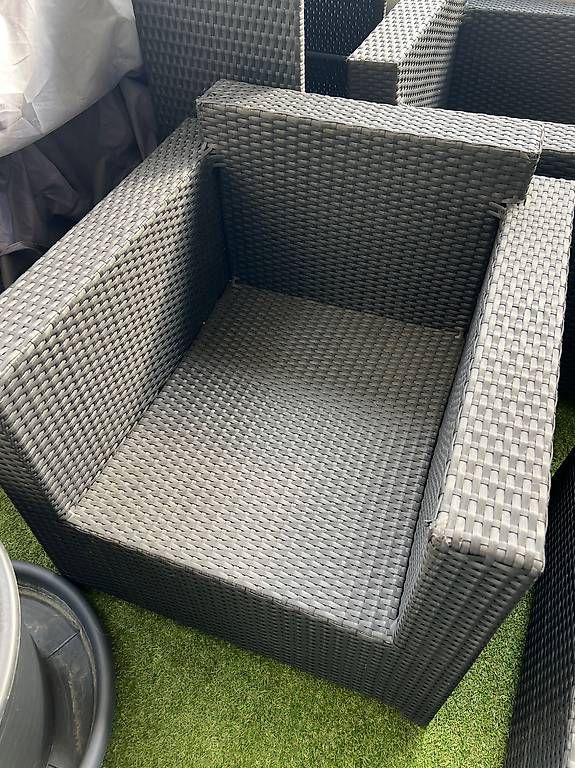 Poltrone: Rattanlounge in Schwarz inkl. Kissen – Usato da Altendorf venduto da S.Maechler 2