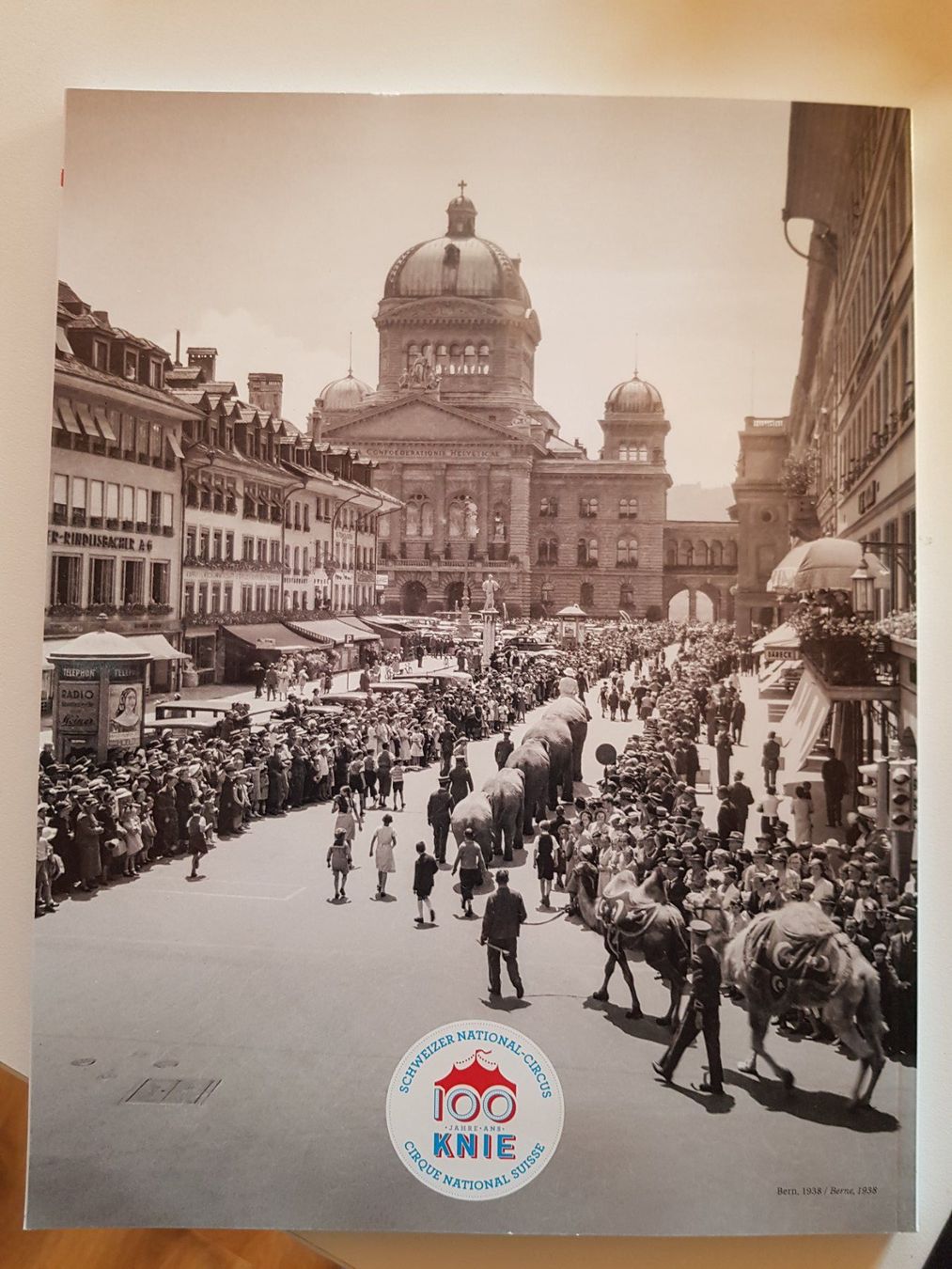 Libri: Katalog Zirkus Knie Jubiläums Programm Buch 2019 – Usato da Walterswil BE venduto da Lonitti 9