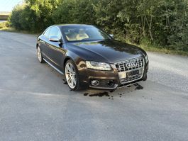 Audi S5 V8