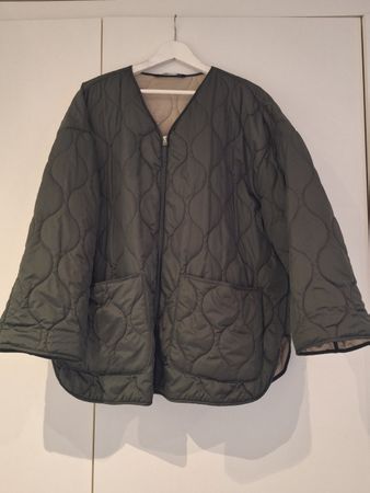 Steppjacke Zara Olivgrün Grösse M/L, Oversize