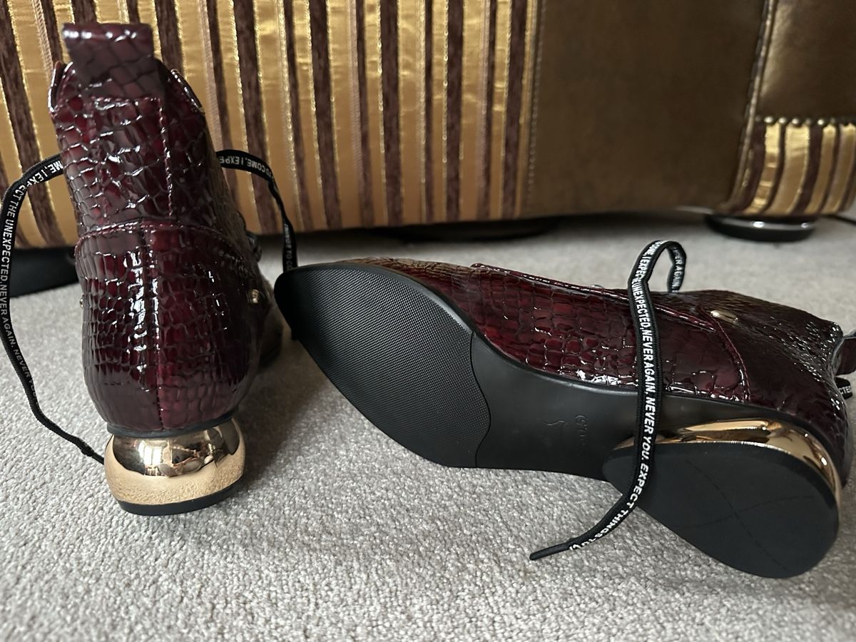 Scarpe da donna: Neu Stiefeletten bordeaux 37 – Nuovo (secondo la descrizione) da Zollikon venduto da into-the-west 4
