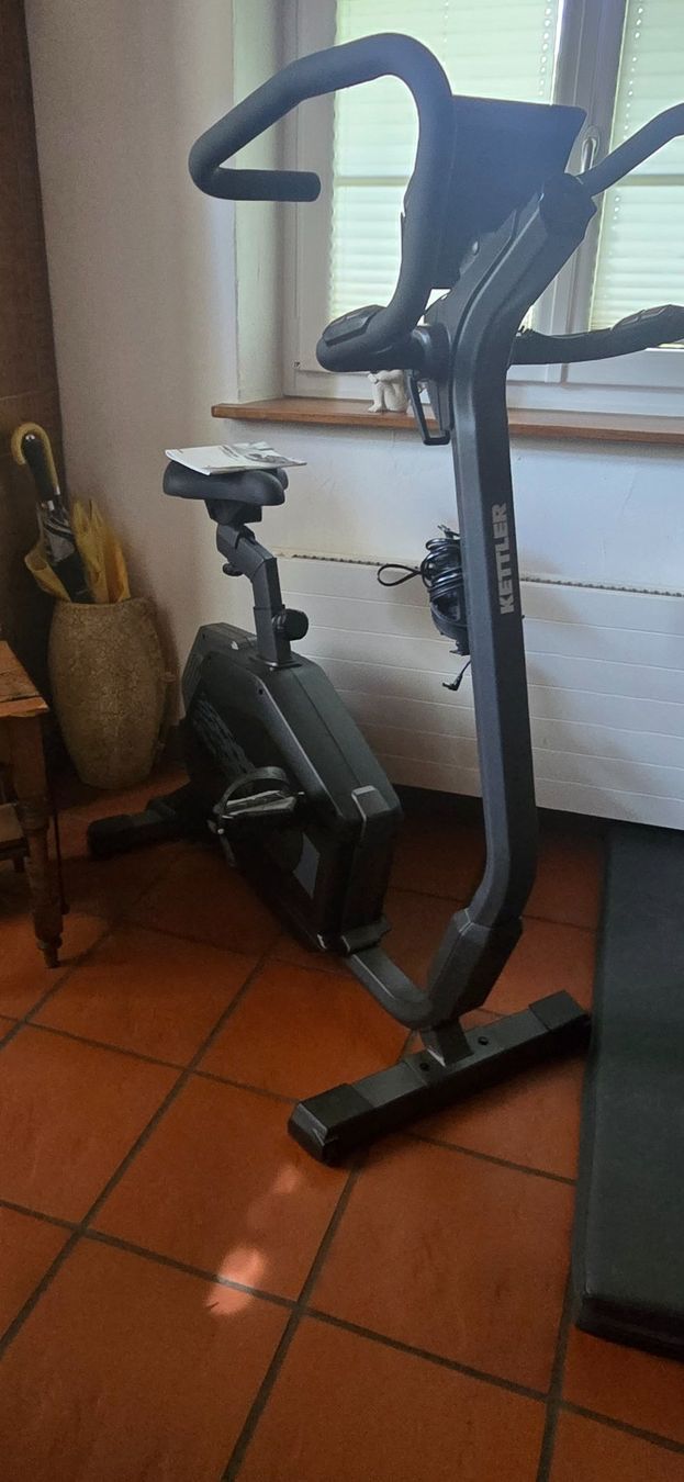 Hometrainer: Kettler Ergometer Tour 800 – Usato da Altdorf SH venduto da medea70 2