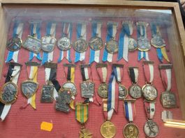 Sammlung von Medaillen 25 