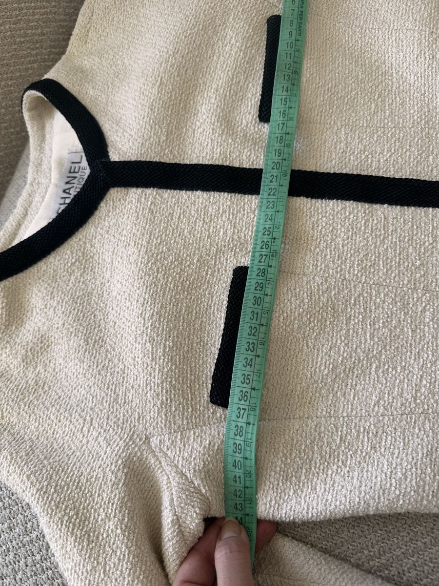Chanel Giacche: Chanel iconic Jacket, Size S – Usato da Zürich venduto da Ele_fashionista 6