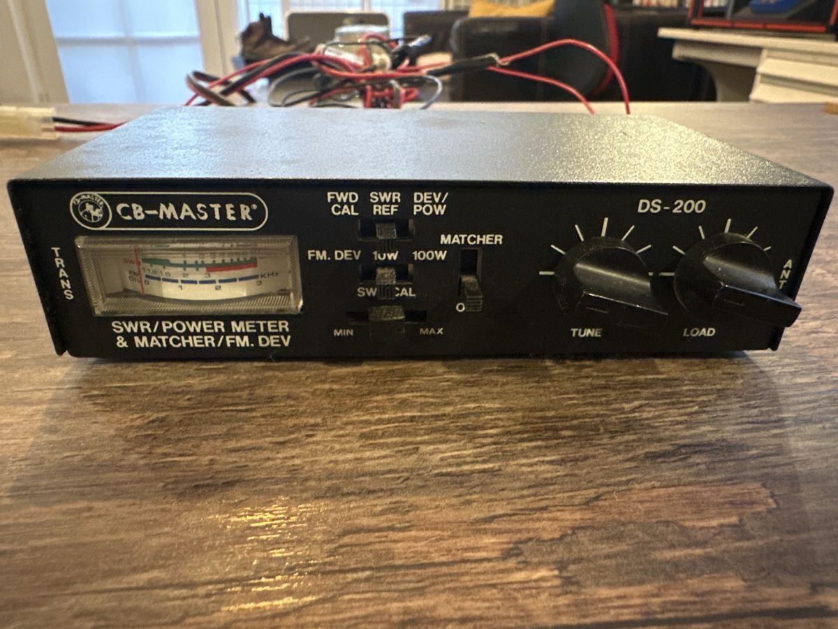 Radio: CB Transceiver Alan 100E avec S-Mètre et Matcher CB-Master – Usato da Vicques venduto da UncleBen-s 3