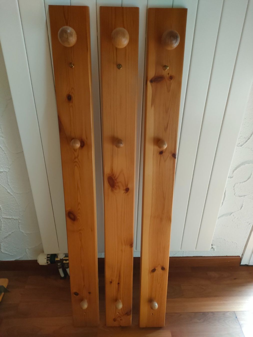 Guardaroba: Garderobe Holz / Kleiderhaken – Usato da Kriens venduto da Murbi19