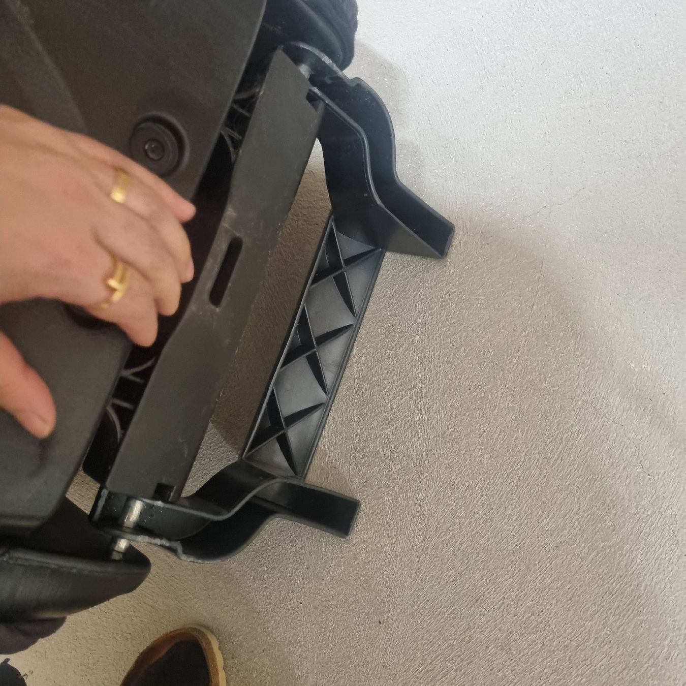 Seggiolini per auto: Autositz, rot/grau, , 9-36 kg, Prenatal – Usato da Luzern venduto da par_bf9c 5