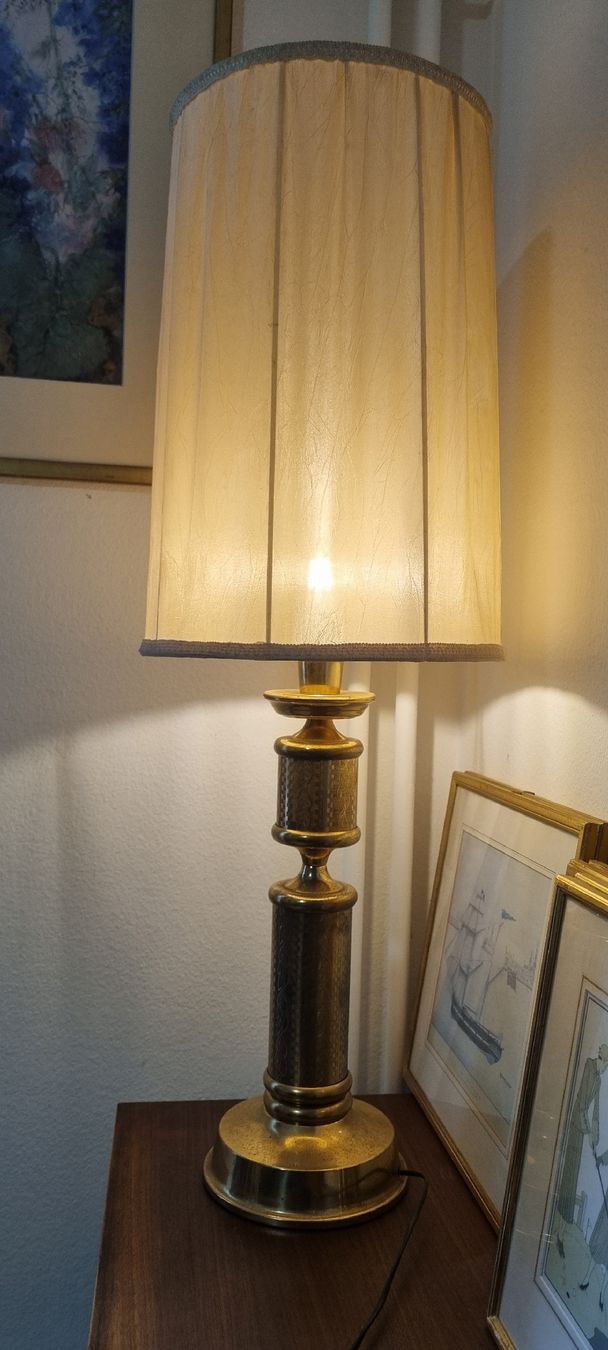 Lampen: Tischlampe Messing mit Schirm guter Zustand – Gebraucht aus Zürich von Smile-2022