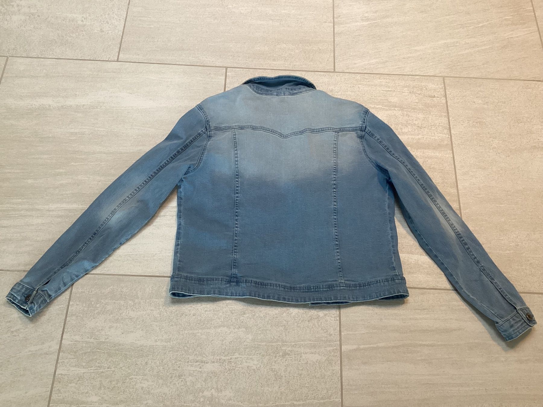 Giacche: Damen Jeans - Jacke Gr. 44 / 46 – Usato da Riehen venduto da Bibo 2