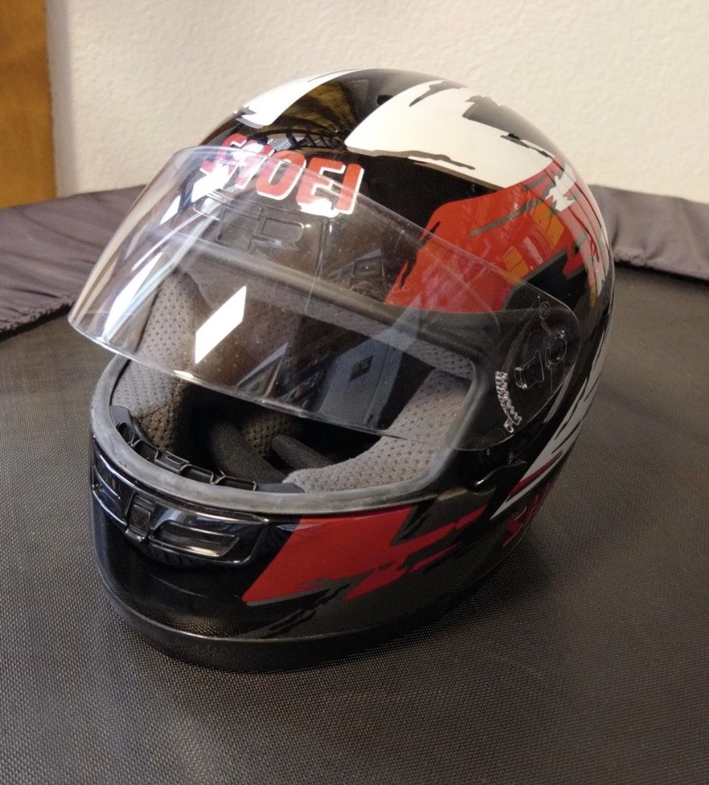 Shoei Helme & Visiere: Motorrad Integralhelm Schwarz – Grösse 61–62  – Gebraucht aus Bern von Kiko45