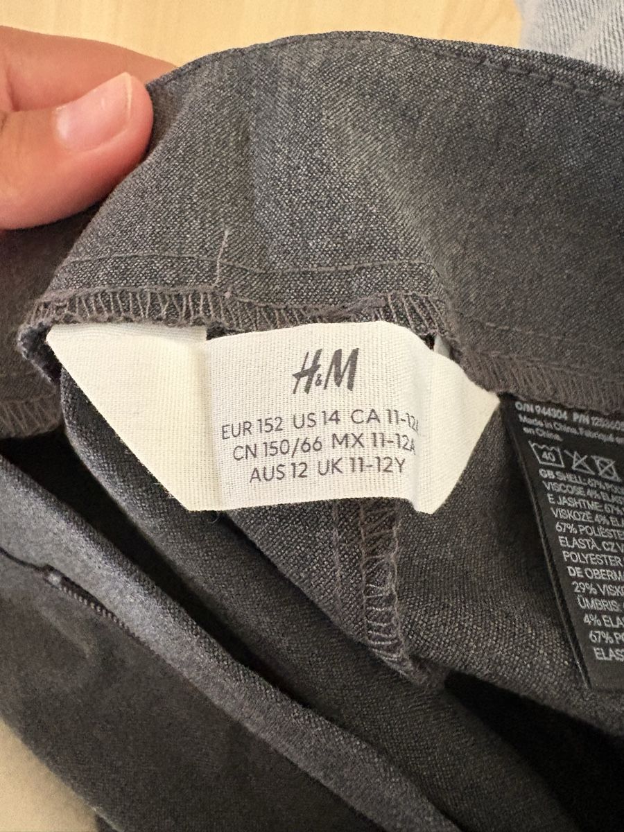 H&M Pantaloni: Stoff Hose H&M Gr. 146-152  dunkelgrau – Nuovo (secondo la descrizione) da Engelburg venduto da ynnoc19 2