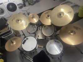 Mapex Schlagzeug Set mit Sabian & Paiste Becken, Top!