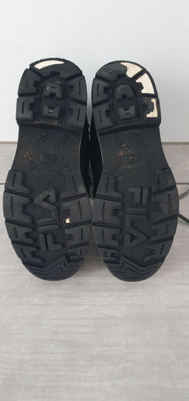 Fila Chaussures femmes: Fila Winterschuhe, Gr. 36 – D'occasion à Wallenwil par Rainbow45 3
