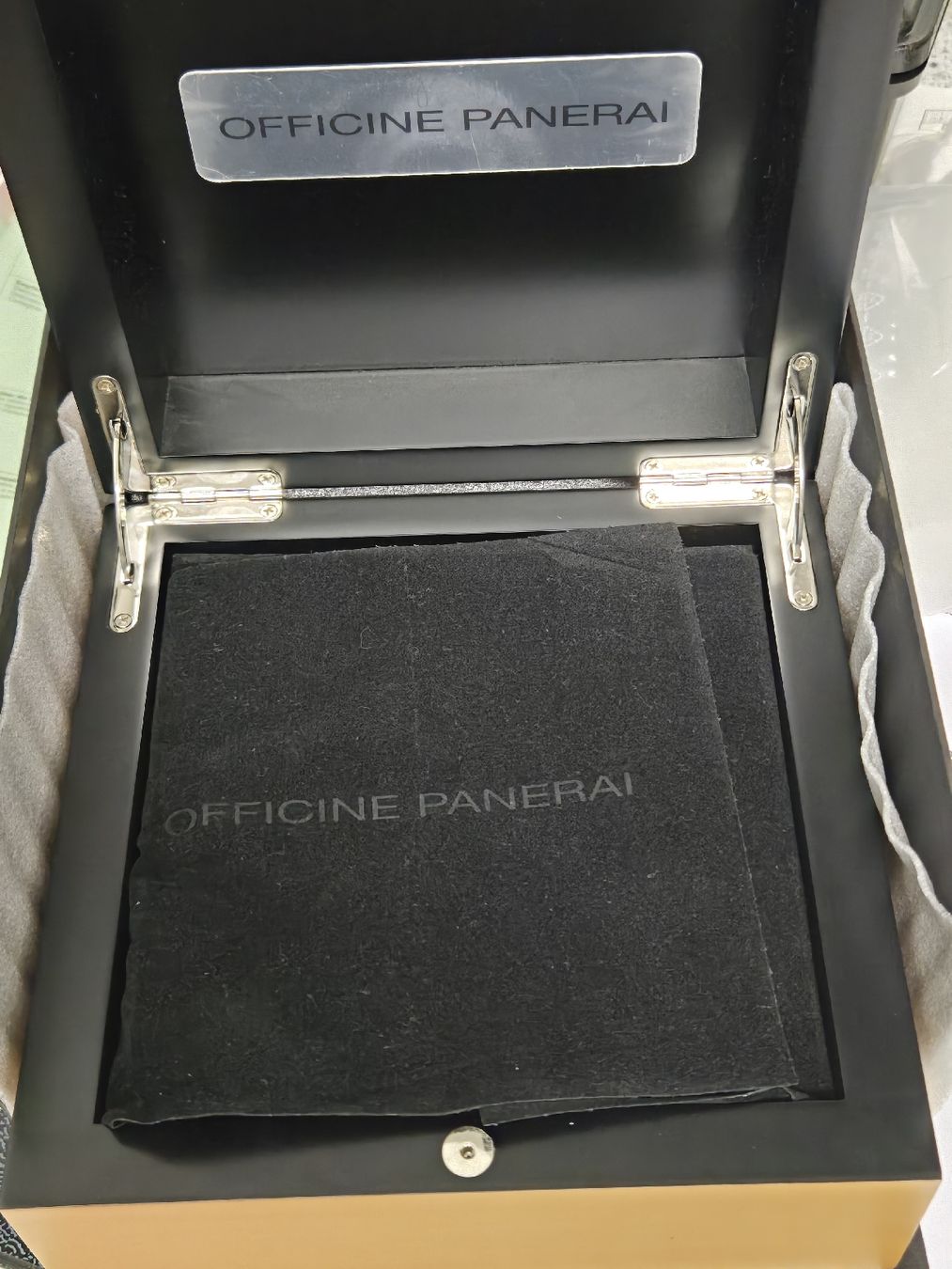 Panerai Orologi: PANERAI LUMINOR GMT – Usato da Zug venduto da f_t_827r 6
