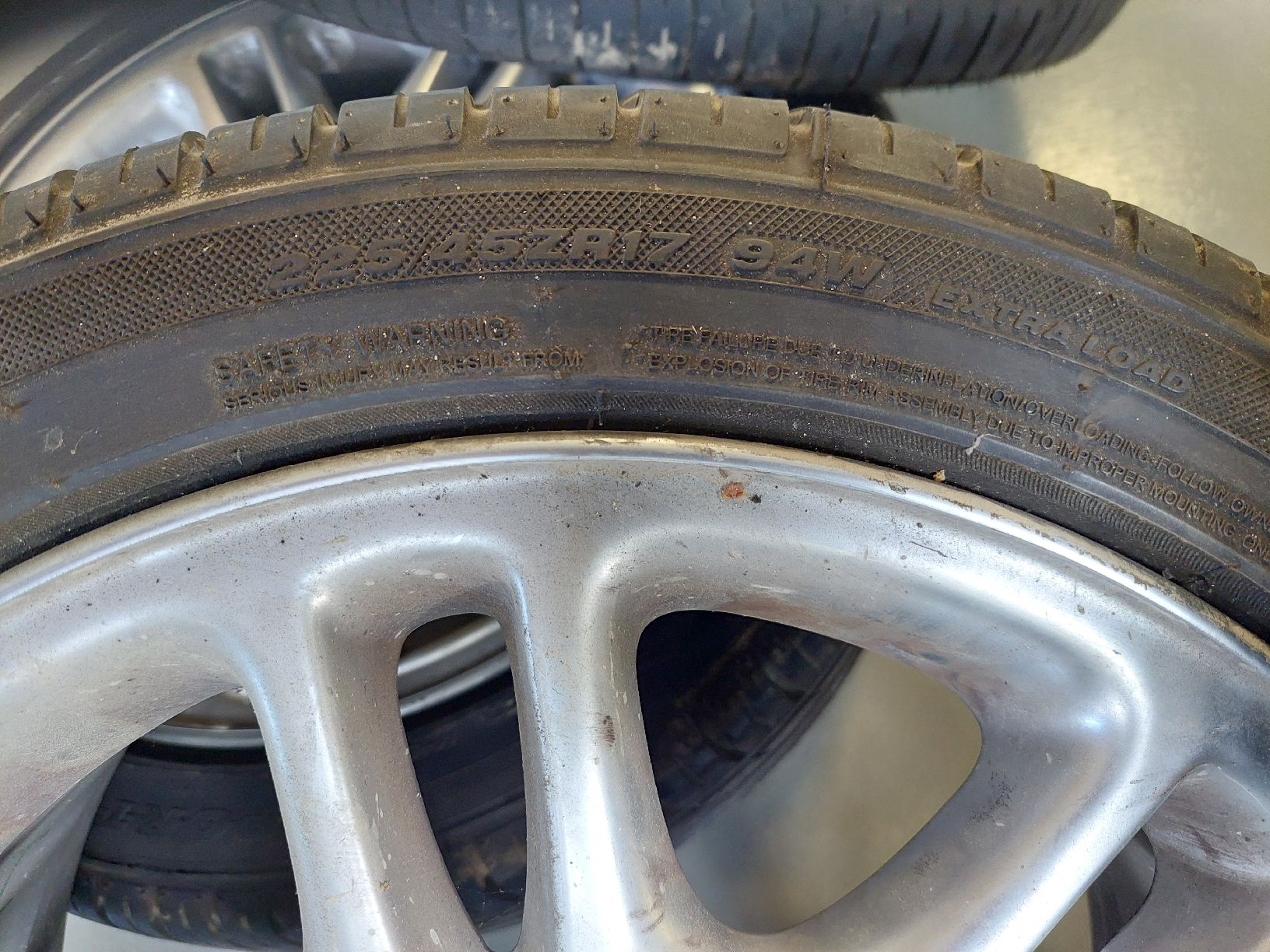 Alle Autoersatzteile: 225/45 R17 94W Sommerreifen  – Neu (gemäss Beschreibung) aus Beckenried von Barbaros35 4