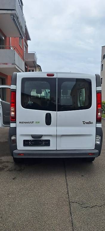 Véhicules utilitaires: Renault Trafic dCi115 – D'occasion à Luzern par kla_sn22 3
