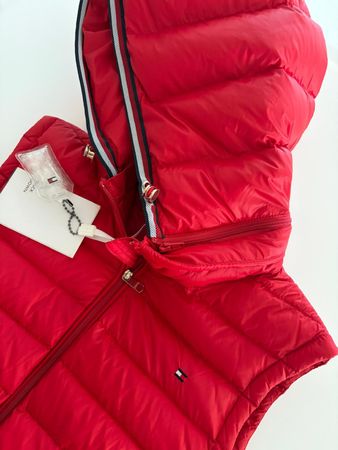 Tommy Hilfiger Daunenweste rot Grösse S neu mit Etikett