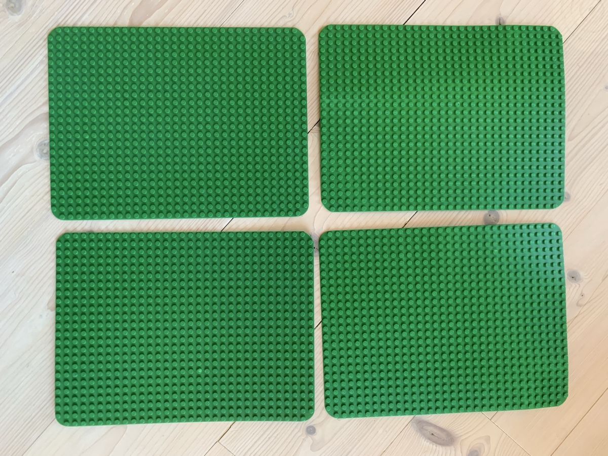 Lego Spielzeuge: 4 Legoplatten – Gebraucht aus Biberist von coffee13