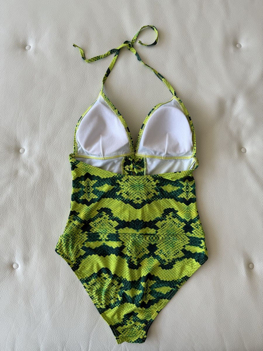 Costumi da bagno & Bikini: Maillot de bain 1 pièce CH38 motif python vert neuf! – Nuovo e nell'imballaggio originale da Cointrin venduto da sacha1981 1