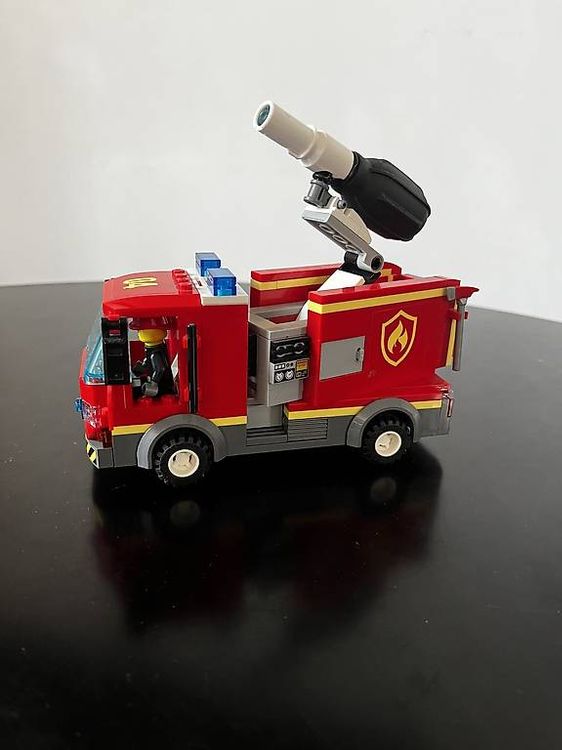 Giocattoli: LEGO CITY EINSATZWAGEN FEUERWEHR  – Usato da Muttenz venduto da Linderli1