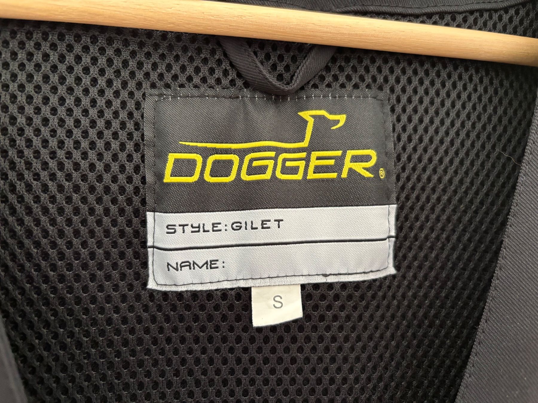 Dogger Gilet & Giacche: Trainingsweste von Dogger – Usato da Winterberg ZH venduto da gsc8303 3