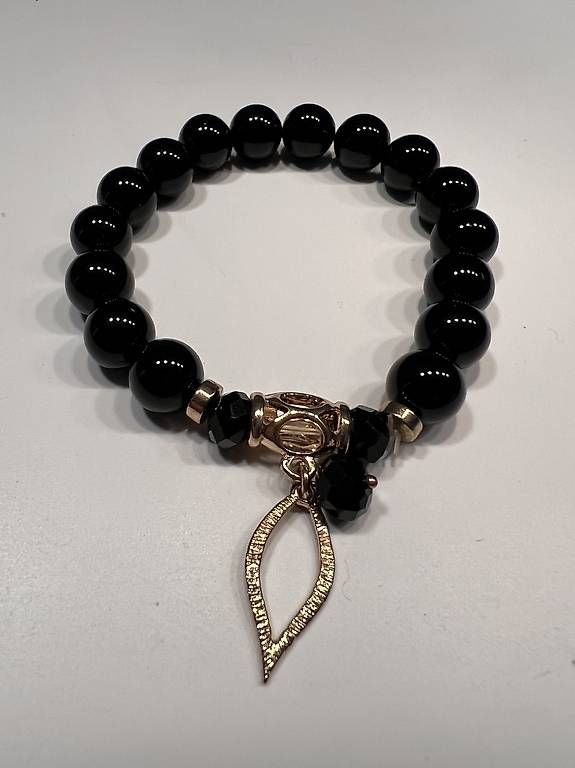 Bracciali & Braccialetti: Braccialetto perle nere – Usato da Gordola venduto da Simijojo