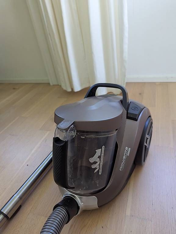 Aspirapolveri & Accessori: Staubsauger Rowenta Compact Power XXL 900W – Usato da Kriens venduto da RouvenPe 2