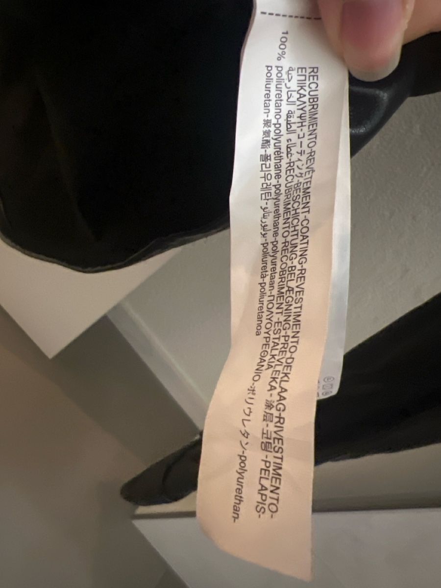 Zara Blusen: Schwarze Zara Bluse in Lederoptik – Gebraucht aus Oberengstringen von pri_c8jk 3