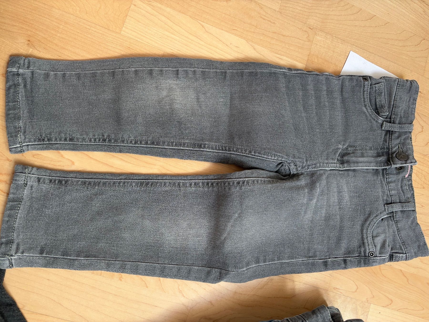 Hosen: Hosen Grösse 98 – Gebraucht aus Bonstetten von ver_5d57 4