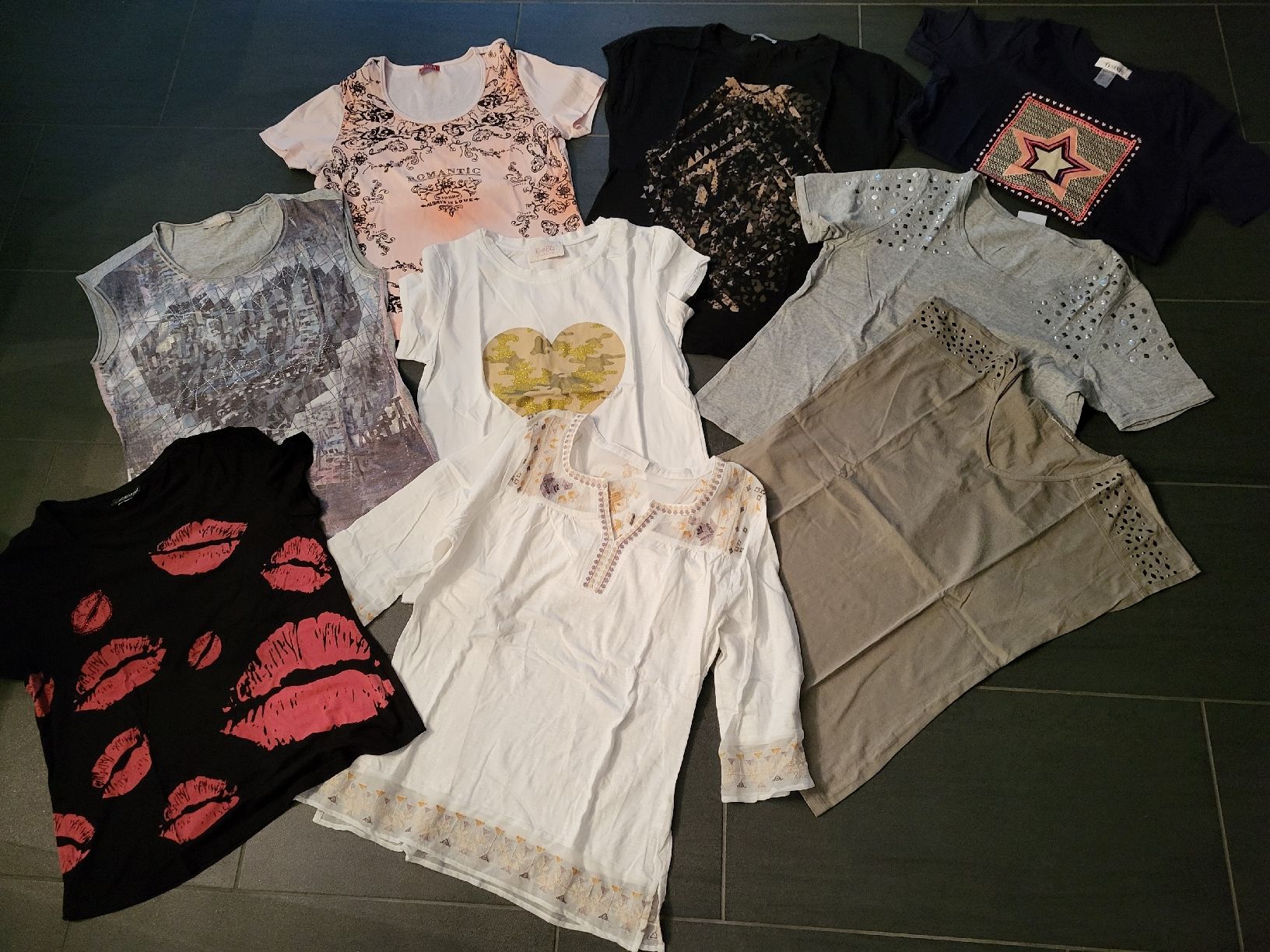 Lots de vêtements: Kleiderset Oberteile Gr. 38 – D'occasion à Matzendorf par hauli2