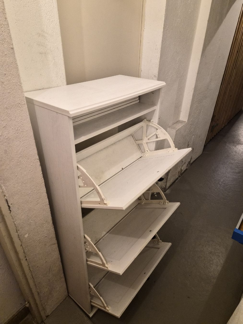 Cassettiere: Schuh Gestell 3 Fächer – Usato da Zürich venduto da hakyam 1