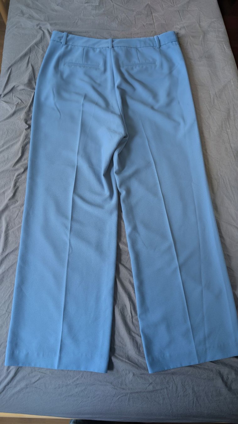 C&A Pantaloni: C&A Wide Leg Stoffhose hellblau Gr. 42 – Usato da Wädenswil venduto da coconut1289 1