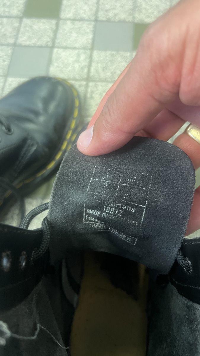 Dr. Martens Scarpe da uomo: Dr. Martens 1460, Taille 38, Noires, Bottes – Usato da Genève venduto da Leboucheoreilles 5