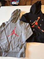 2 pulls à capuche Air Jordan - taille 8-10 ans