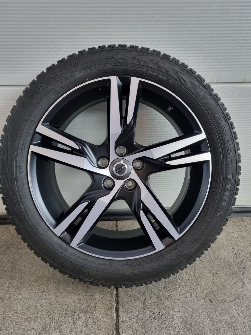 Volvo Pneumatici & Ruote complete: Volvo XC40 Winterräder original – Usato da Kirchdorf AG venduto da Cartastic_AG 1