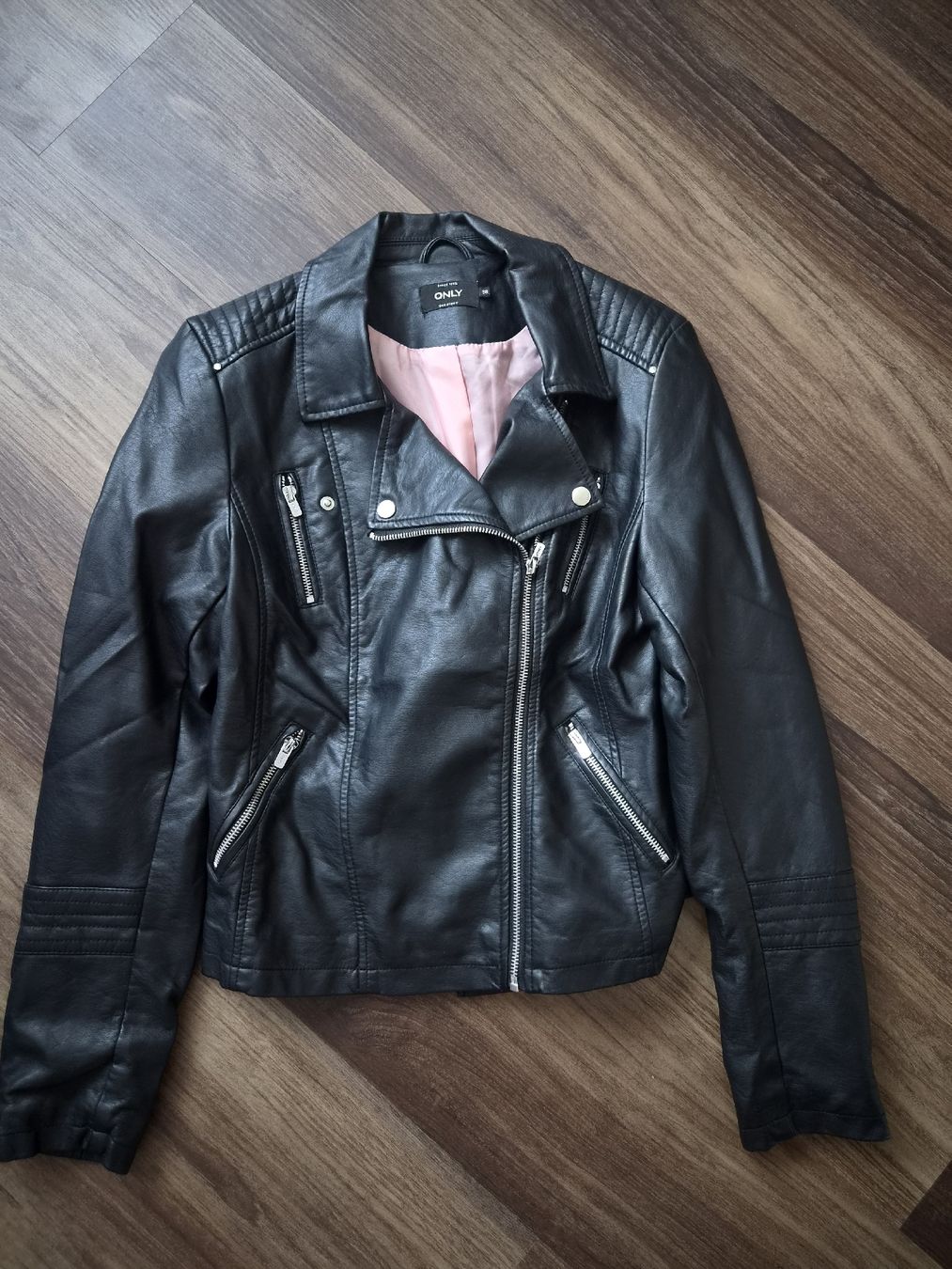 Only Giacche: Schwarze Kunstlederjacke Only Grösse 38 – Usato da Altishofen venduto da tammy05