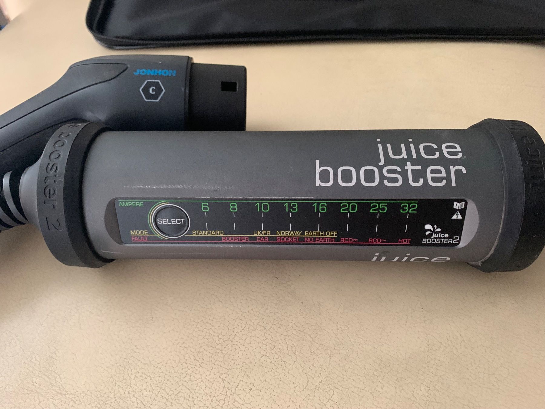 Juice Batterie-Ladegeräte: Juice Booster 2 mit 3 Netzadaptern – Gebraucht aus Waltenschwil von Thomaso2