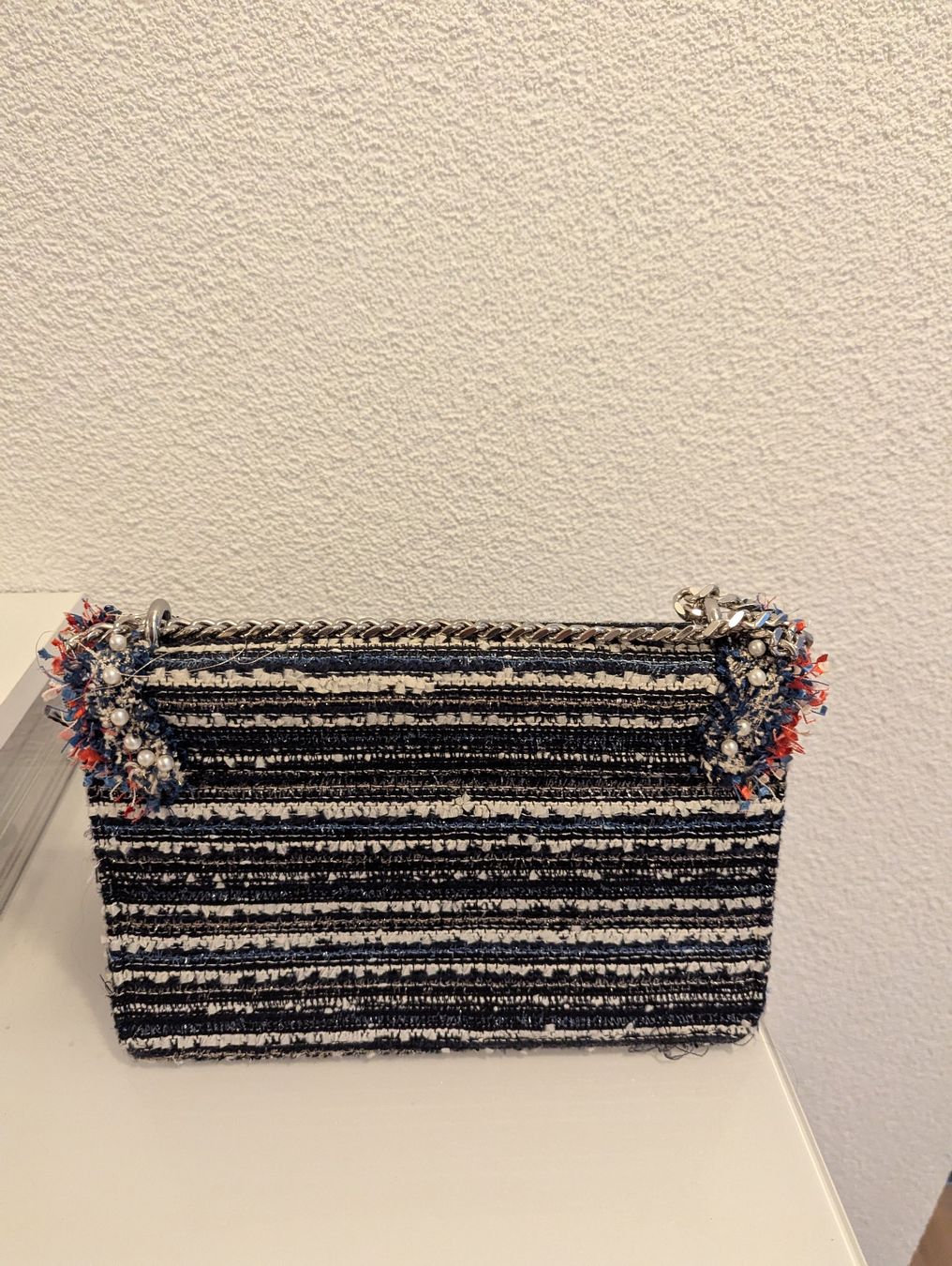 Zara Taschen für Damen: ZARA Tasche Tweed / Bouclé – Gebraucht aus Wollerau von skyfall007 1