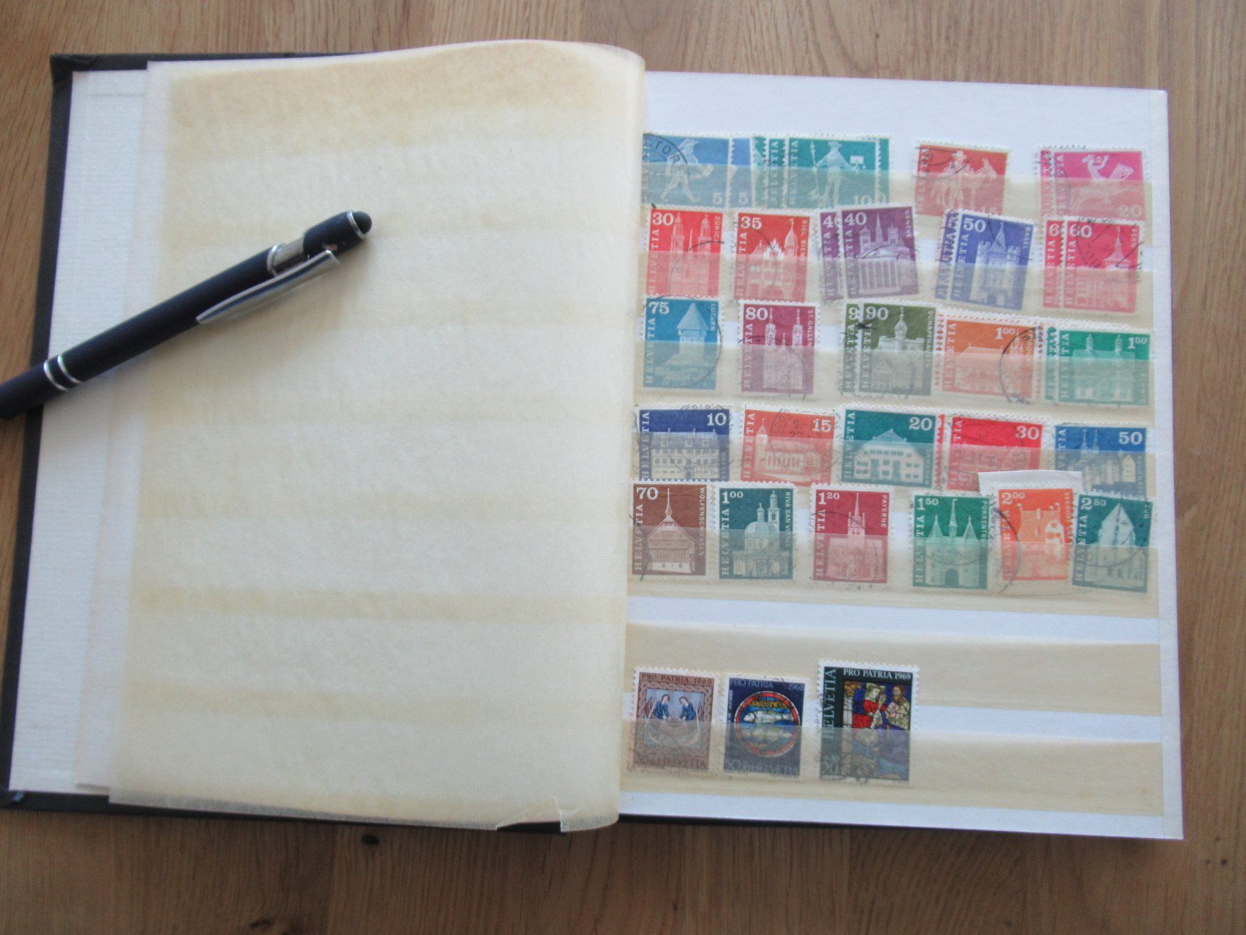 Tutti i francobolli: Briefmarken - Album – Usato da Laupen BE venduto da Algund 1