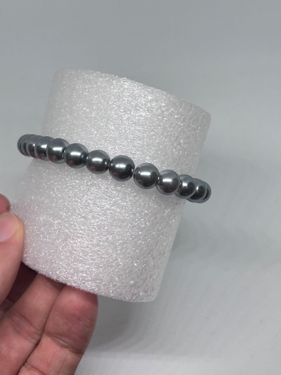Bracciali & Braccialetti: Bracciale elastico con perle sintetiche grigio antracite – Usato da Giubiasco venduto da LorisVale 4