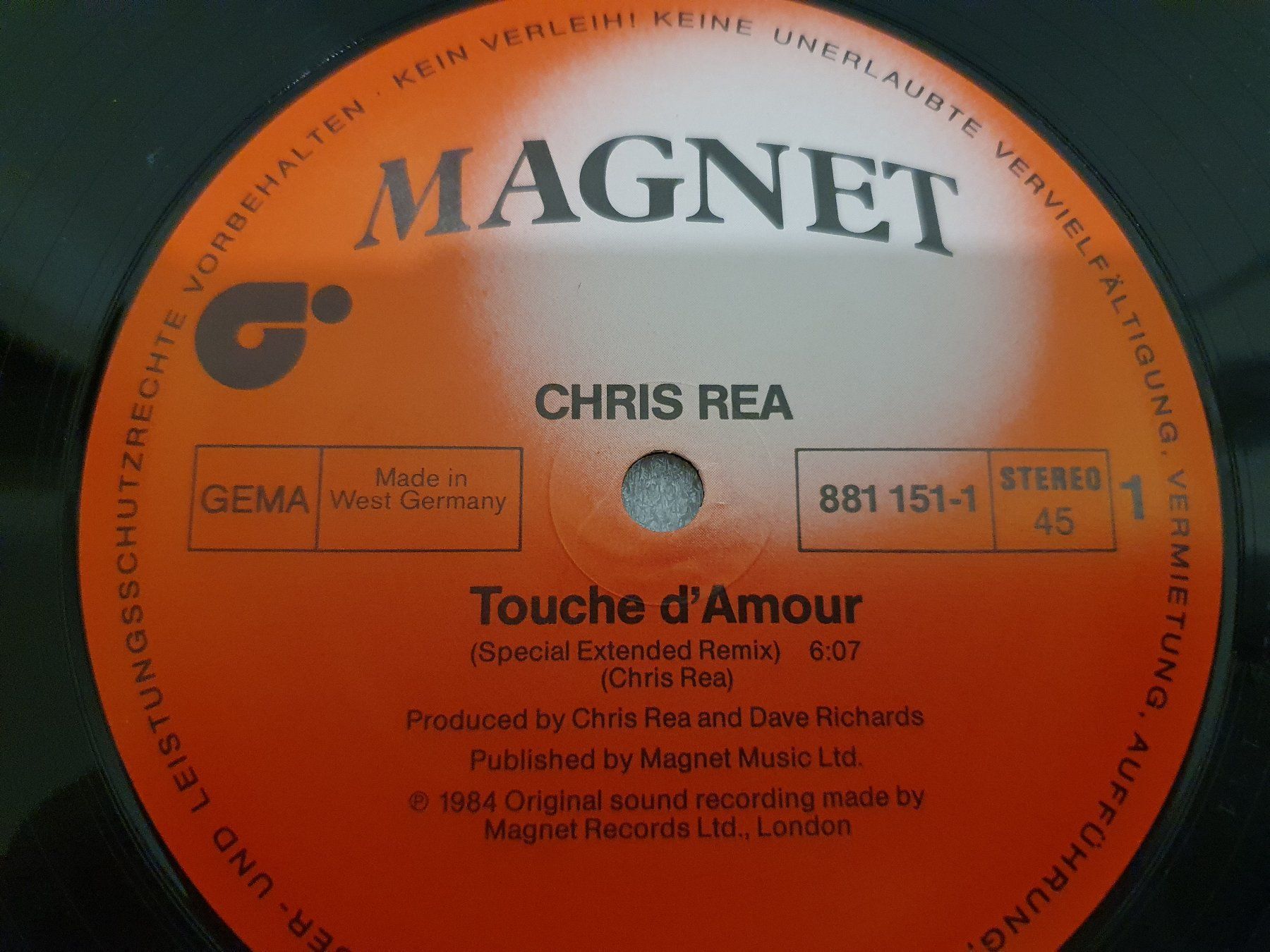 Dischi in vinile: Chris Rea - Touché D`Amour (Maxi, Synth-pop, Disco) – Usato da Uster venduto da Vinyl-Leidenschaft 4