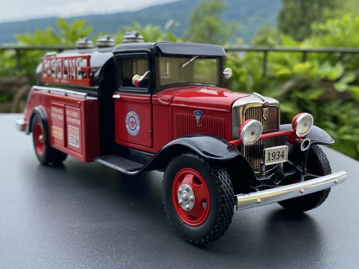 Modellini d'auto: Texaco Tanklastwagen Ford 1934 V8 – Nuovo (secondo la descrizione) da Sutz venduto da Cash900