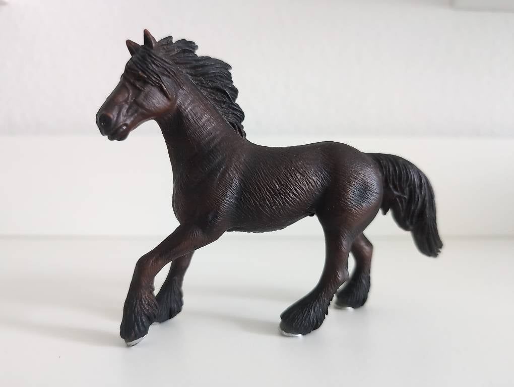 Giocattoli: Schleich Friesen Stute – Usato da Wangen b. Olten venduto da kim_x9zn 3