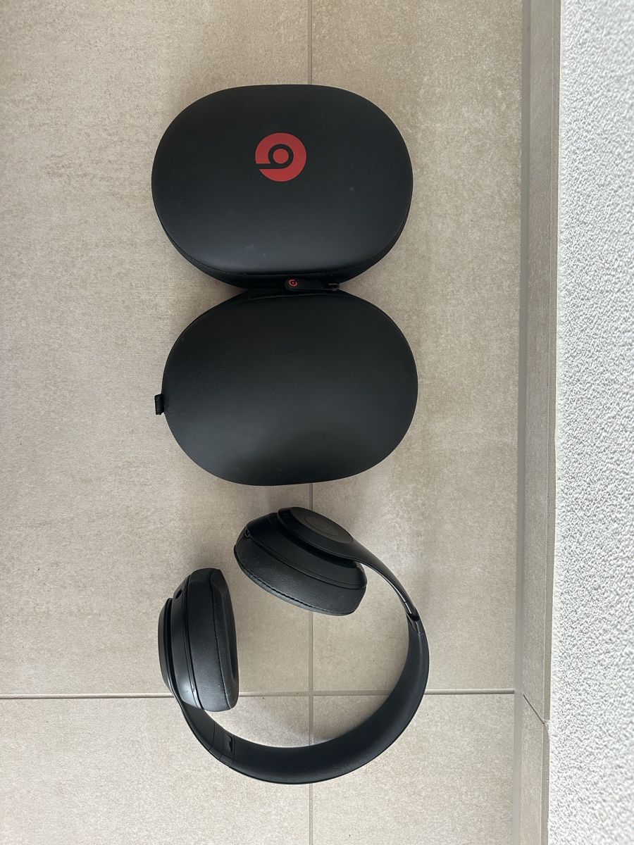 Beats Casques audio: Kopfhoerer Beats Studio 3 schwarz – D'occasion à Wil SG par val_hx8l 2