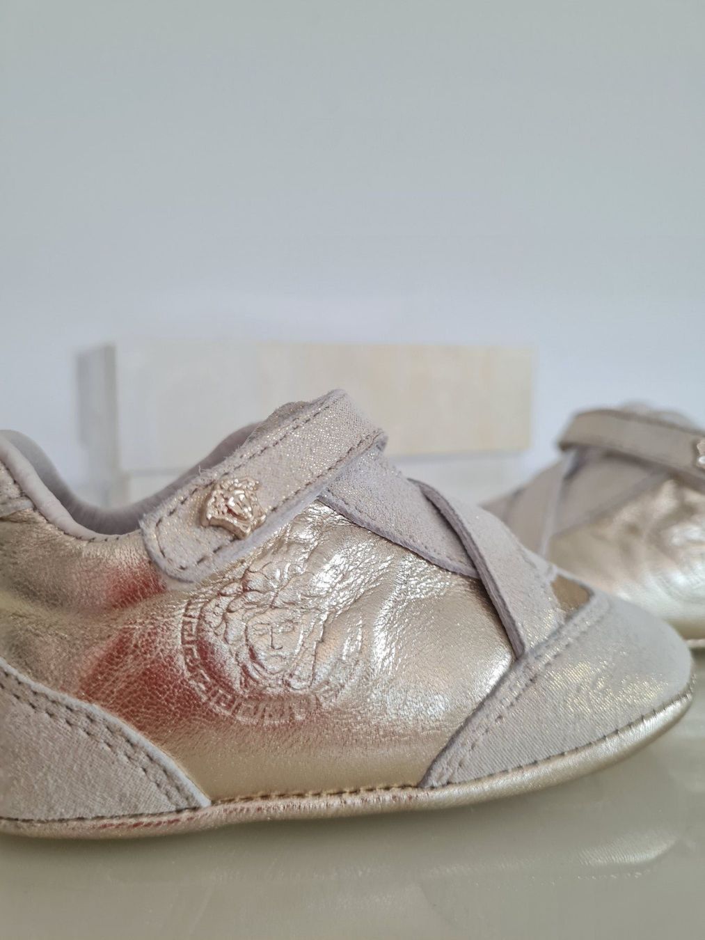 Versace Scarpe per ragazzi: YOUNG VERSACE BABY SCHUHCHEN GR:18 – Nuovo (secondo la descrizione) da Steg im Tösstal venduto da goldlionfree 4
