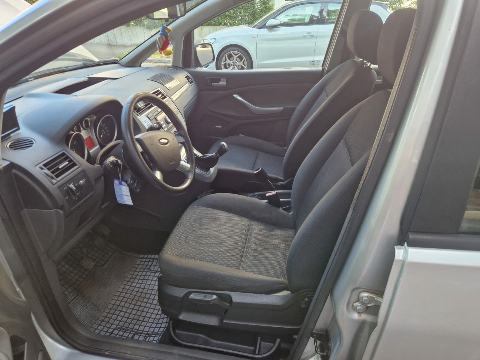 Ford Autos: Ford Focus C-Max 2.0i 16V – Neu (gemäss Beschreibung) aus Zürich von zara34 3