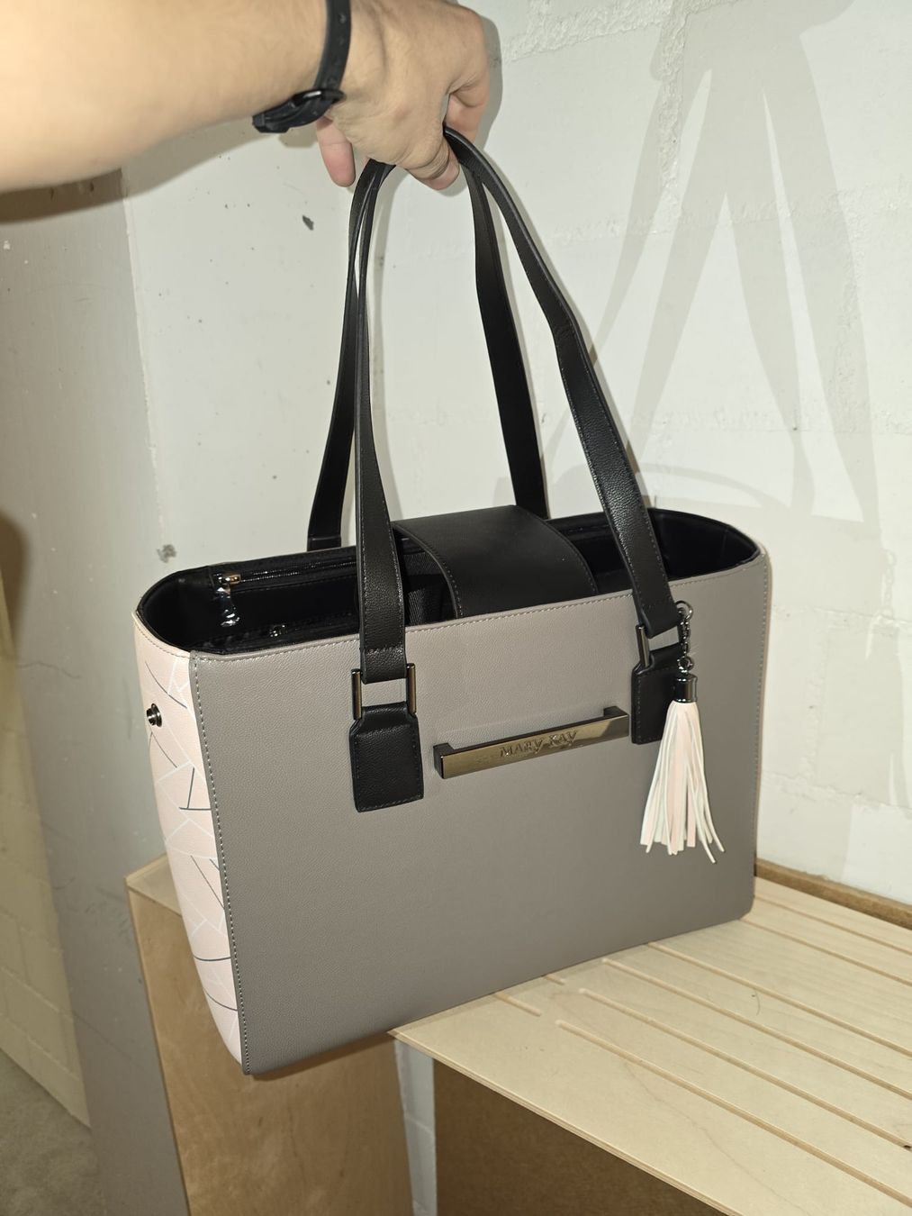 Mary Kay Borse da donna: Mary Kay Handtasche 2-teilig – Nuovo (secondo la descrizione) da Biel/Bienne venduto da Reykonaluna 2